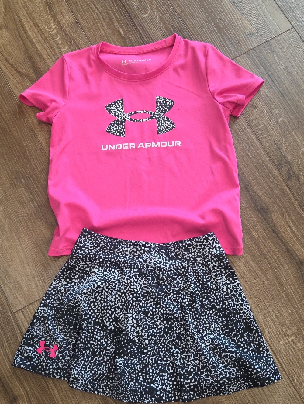 Under Armour Girls Hot Pink Tee with Black & White Printed Skort